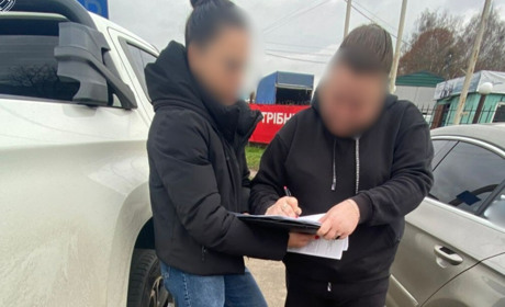 Незаконно вилучила з комунальної власності 300 га землі – прокурори повідомили про підозру