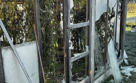 Нічна атака ворога: над Хмельниччиною збивали ракети та дрони. Є наслідки