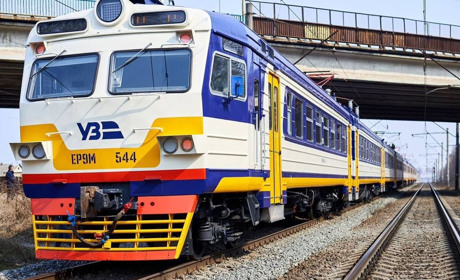 Маршрути приміських потягів на Полтавщині змінили через ремонтні роботи на залізничних ділянках