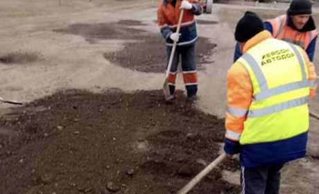 Під виглядом ремонту росіяни відкрили дорожній фонд в окупованих Нижніх Сірогозах