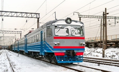 Подорожі потягом: як купити квитки без черг