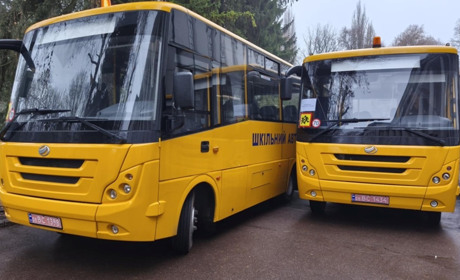 Чотири громади Ніжинщини отримали шкільні автобуси