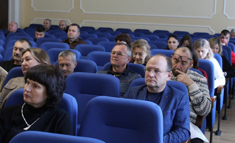 Відремонтують міст у Сарах та кошти на Сили оборони: що було на сесії Гадяцької міської ради