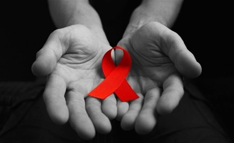 1 грудня: Всесвітній день боротьби зі СНІДом, Кіберпонеділок, День невролога, інші свята, події