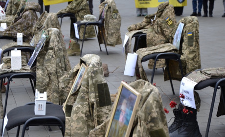 “Ми вас чекаємо”: у Полонному відбулась акція на підтримку безвісти зниклих і полонених військових