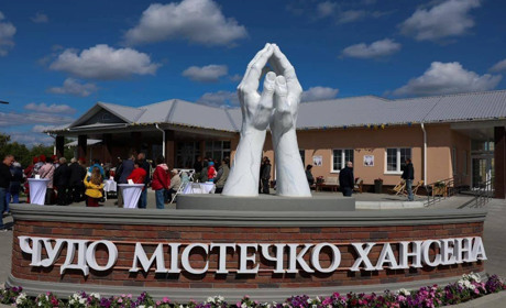 “Містечко Хансена” на Київщині — житло для родин, які втратили домівку через російське вторгнення