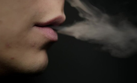 Культура споживання: сольова рідина для pod-систем у громадських місцях