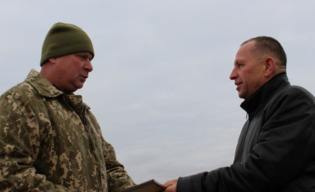 Незламність і подяка: у Старокостянтинові відзначили військовослужбовців ЗСУ