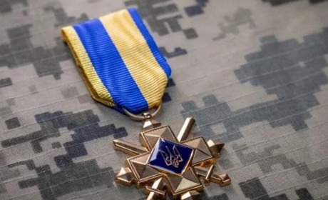 Щомісячна виплата 12 000 грн для нагороджених «Хрестом бойових заслуг»: рішення Уряду