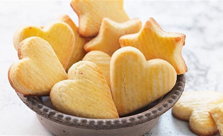 Класичне пісочне печиво, як у дитинстві: простий рецепт