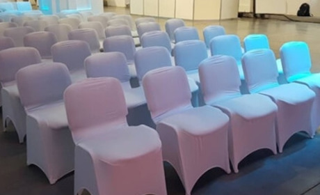 Чохли для стільців: практичні поради для організаторів заходів