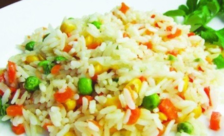 Рис з овочами: готуємо простий, ароматний і розсипчастий гарнір на сковороді