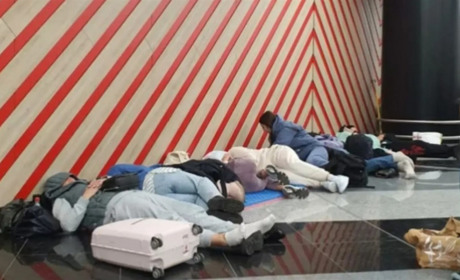 Фільтрація у Шереметьєво посилюється, українцям масово забороняють в'їзд. Що шукають у телефонах?