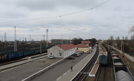 Снаряди під вугіллям. Як окупанти використовують залізницю Волновахи для транзиту зброї