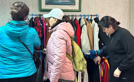 У Херсонському центрі “Вільні разом” в Одесі відбулася видача допомоги для ВПО з Херсонщини