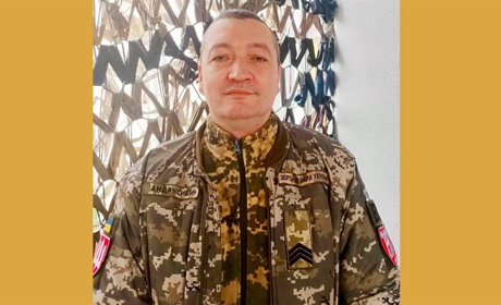 Військовослужбовець з Чорткова врятував життя дівчинці, що потрапила під колеса вантажівки