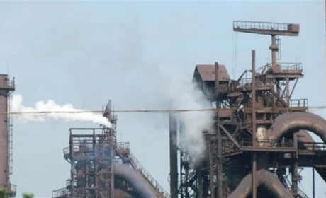 У Маріуполі на меткомбінаті ім. Ілліча: окупанти скоротили на 84% кількість робітників. Відео