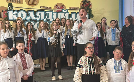 Різдво в серцях старокостянтинівців: концерт «Колядуймо разом!» подарував атмосферу дива