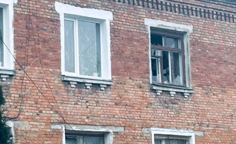 Через атаку на Хмельниччину в Шепетівці пошкоджені житлові будинки, в області є проблеми зі світлом