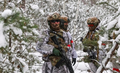 Близько сотні військових рф зайшли у Грабовське на Сумщині — тривають бої