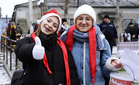 Єдність, колядки і донати: у Балті на благодійному ярмарку зібрали 400 тисяч для фронту