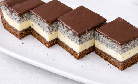 Шоколадний сирник з маком Лілії Цвіт: святковий пляцок, перевірений роками