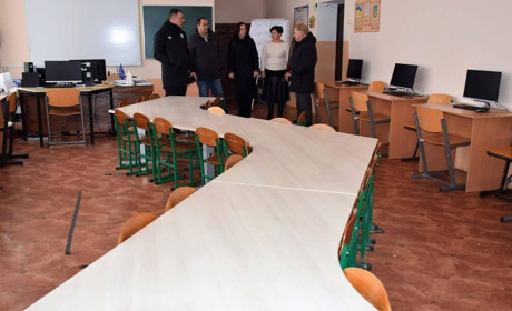 Заклади освіти Біляївської громади отримали меблі від фонду "Бремен допомагає Україні"