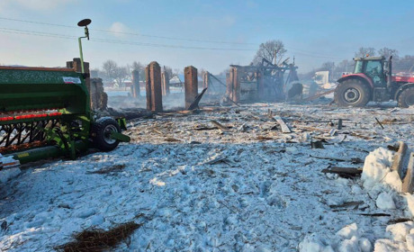 Ворожа атака БпЛА на Шосткинську громаду: знищено зерносклади та пошкоджено сільгосптехніку