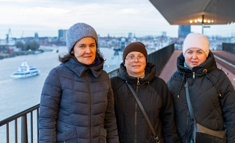 «Тихі героїні»: як тури Оксани Левкової повертають матерів та дружин захисників до життя