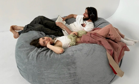 Чи підходить безкаркасний пуф для людей із болями в спині