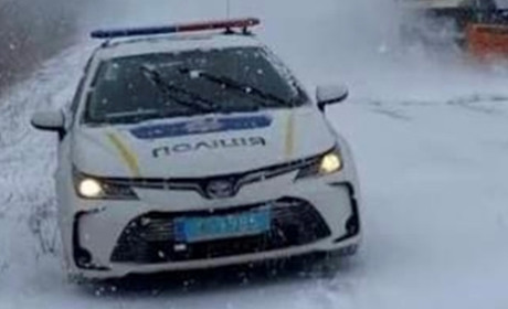 На Переяславщині 86-річна жінка запалила свічку і пішла відпочивати, від полум'я загорілися речі