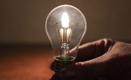 Графік вимкнення електроенергії на 18 січня: Полонне та громада