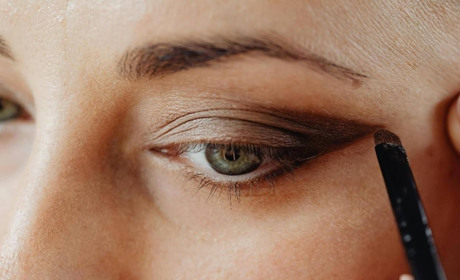 Як зробити виразний погляд: найкращий контурний олівець для очей у щоденному макіяжі