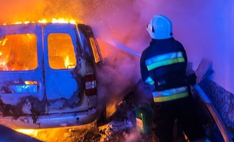 У Старокостянтинові під час пожежі автомобіля постраждав чоловік