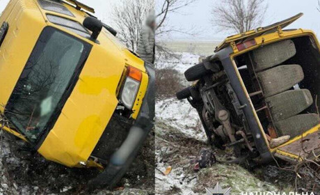 Серйозна ДТП біля Кирничок: 6 пасажирів у лікарні