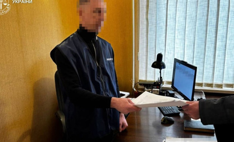 У П’ятихатках посадовець отримав підозру у привласненні майже 2 мільйонів