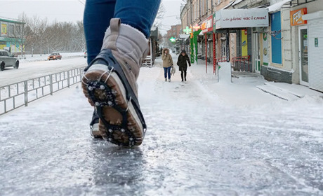 Як ходити по льоду й не падати: дослухайтеся до наших порад