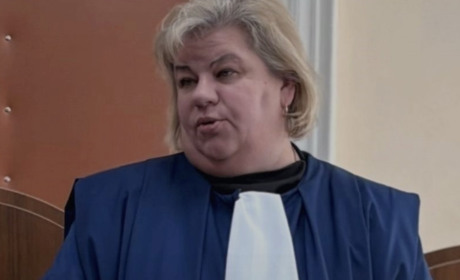 Вища рада правосуддя зацікавилася суддею з Дрогобича, яка у 99% справ залишала дітей з татами