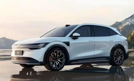 Як ZEEKR 7X 2WD Base поводиться у місті та на трасі