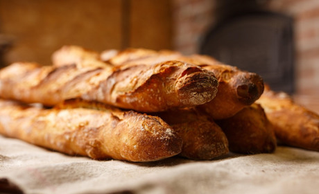 Готуємо сьогодні: ароматні, швидкі, неймовірно ніжні багети з хрумкою скоринкою