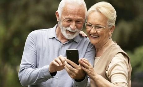 На що не варто звертати увагу у смартфонах для літніх людей