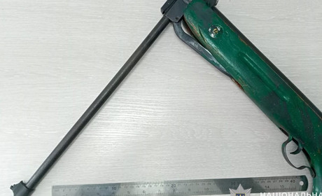 На Кременеччині у чоловіка виявили незадекларовану зброю