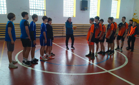 У Полонному визначили найкращих гандболістів серед школярів