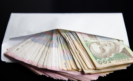 В Україні зростає обсяг готівки: чому українці тримають гроші «під матрацом»