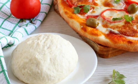 Готуємо дріжджове тісто для піци: покроковий рецепт