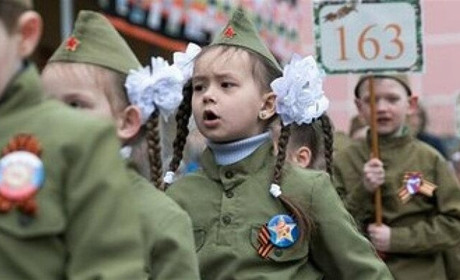 Мілітаризація дітей: донецька школа ховає на війні своїх випускників «партіями»