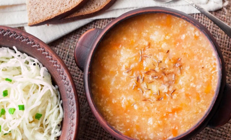 Капусняк з квашеною капустою: класичний український рецепт