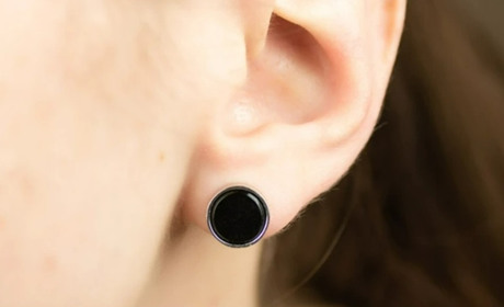 Сережки як головний інструмент жіночої чарівності: Традиції та сучасність