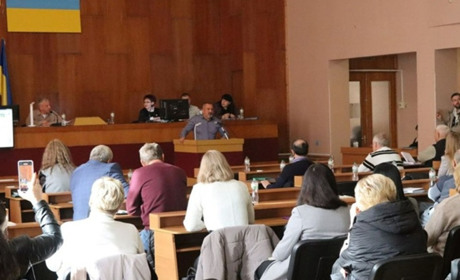 Освітяни отримуватимуть зарплати вчасно і в повному обсязі. Уряд даватиме дотації місцевим бюджетам