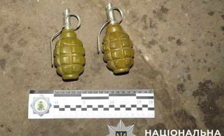 На Фастівщині затримали чоловіка за зберігання гранат та боєприпасів